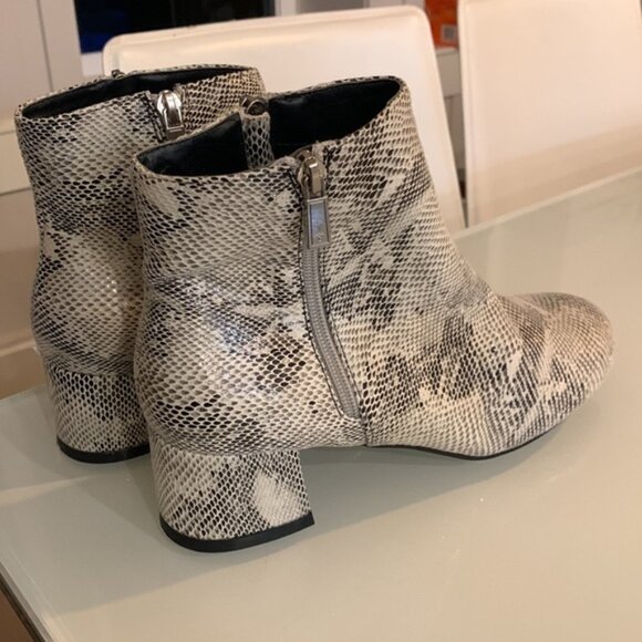 Booties - size 8.5 - Picture 4 of 7